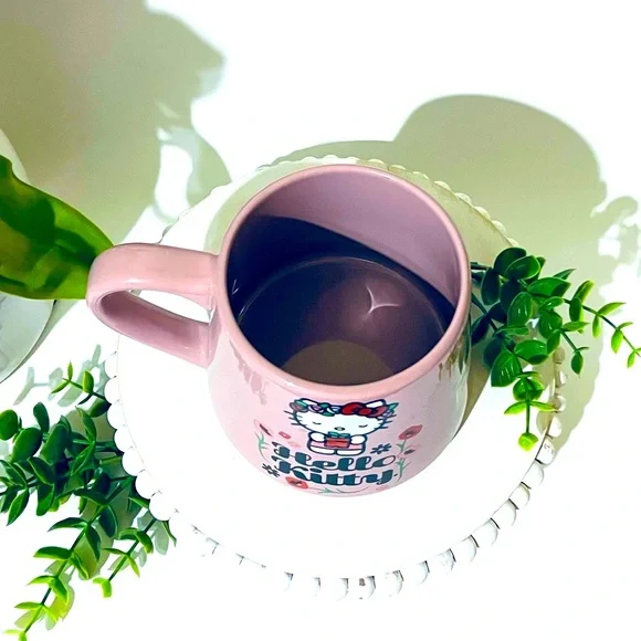 Hello Kitty Mug - Picture 2 of 3
